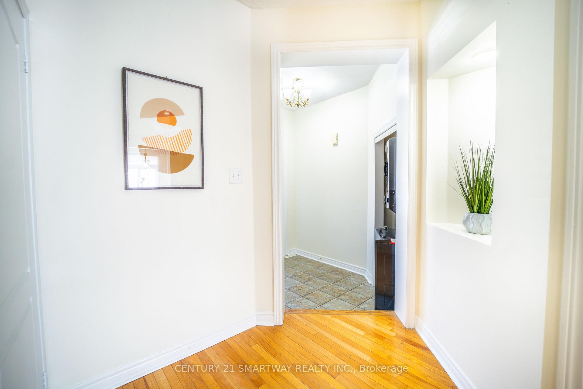 Photo 7 of 5 Rocky Point Crescent, Brampton, Madoc — HOMEH