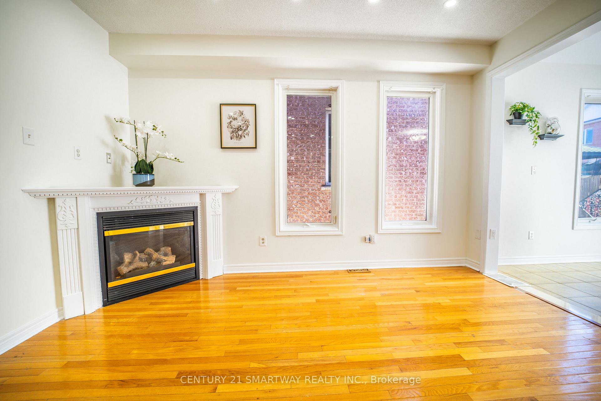 Photo 10 of 5 Rocky Point Crescent, Brampton, Madoc — HOMEH