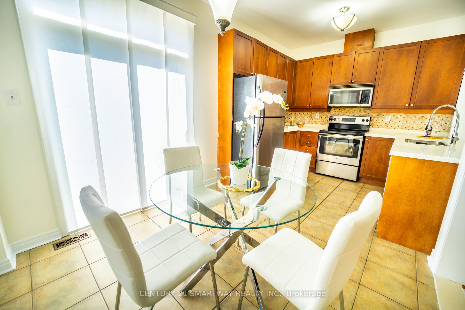 Photo 14 of 5 Rocky Point Crescent, Brampton, Madoc — HOMEH