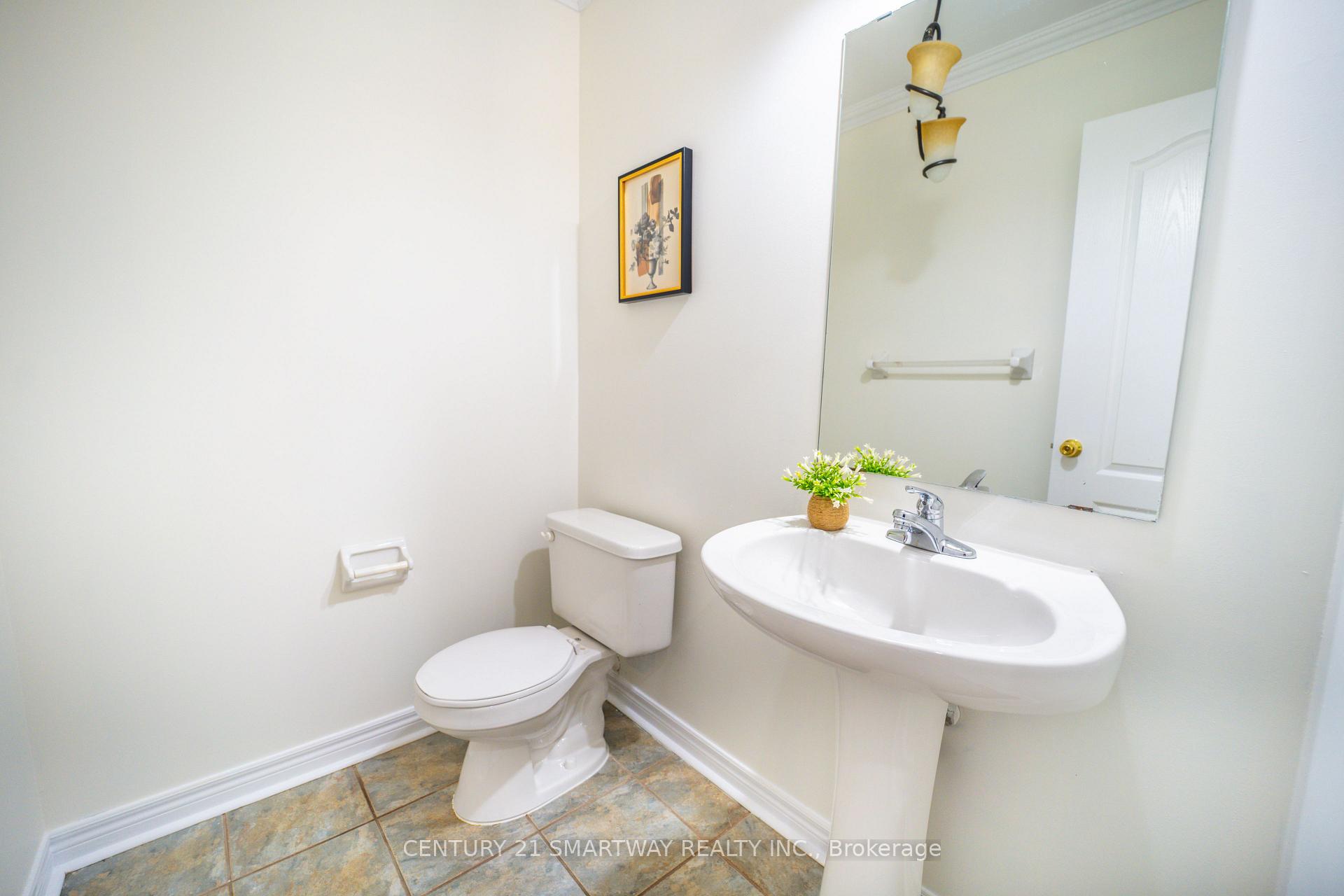 Photo 18 of 5 Rocky Point Crescent, Brampton, Madoc — HOMEH