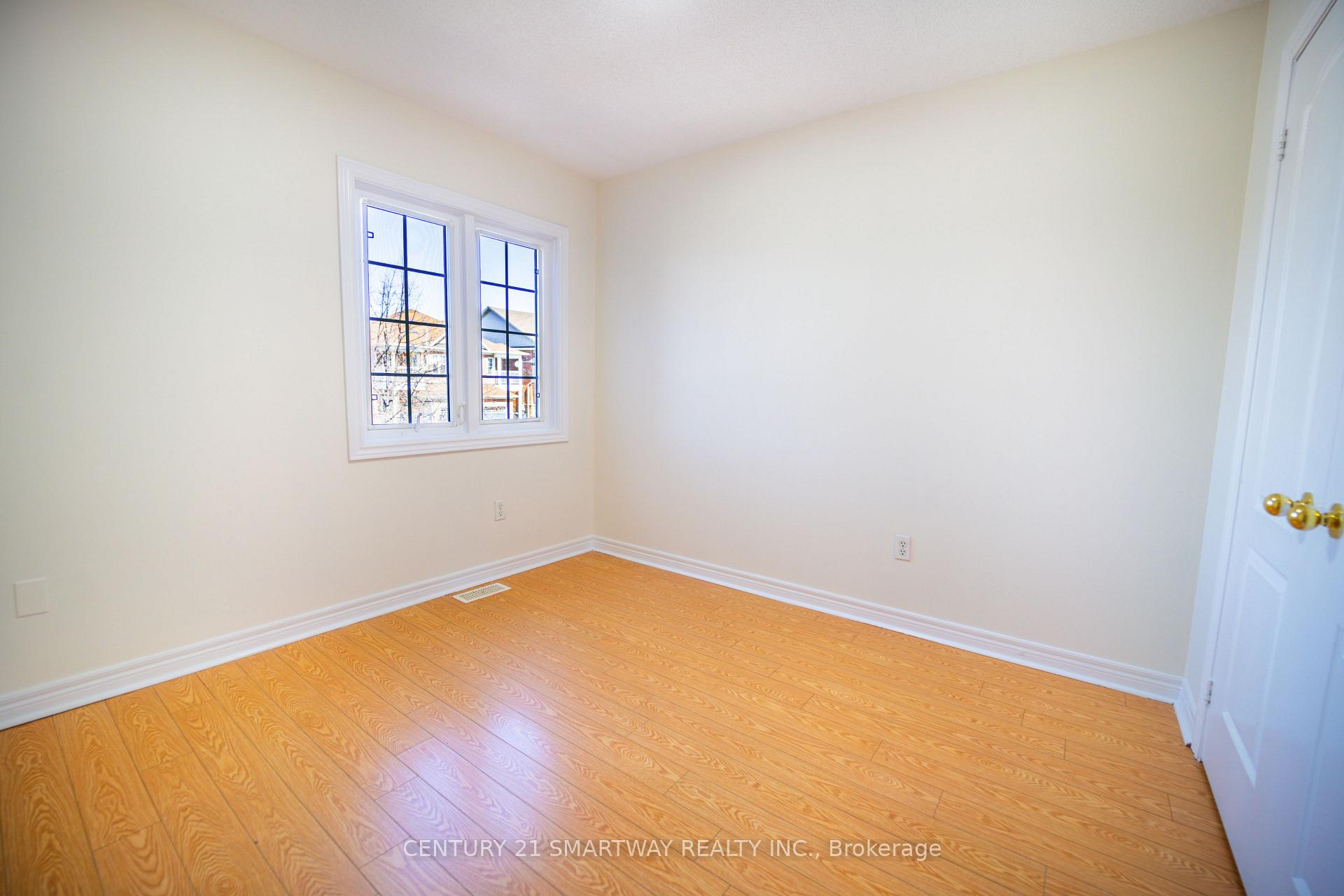Photo 39 of 5 Rocky Point Crescent, Brampton, Madoc — HOMEH