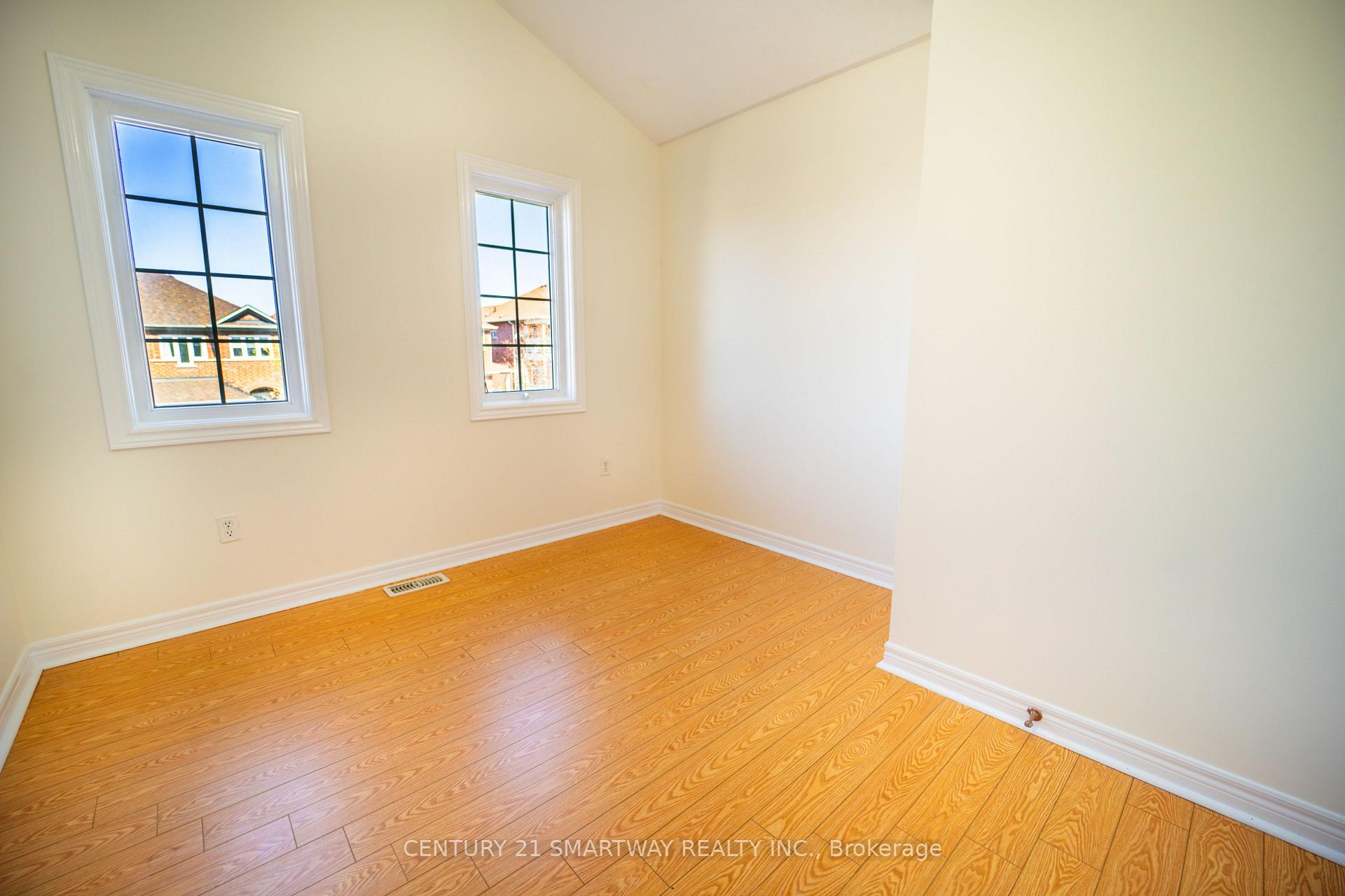 Photo 41 of 5 Rocky Point Crescent, Brampton, Madoc — HOMEH