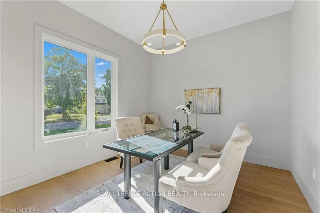 Photo 30 of 141 Parkside Drive, Brantford, Holmesdale-Lansdowne — HOMEH