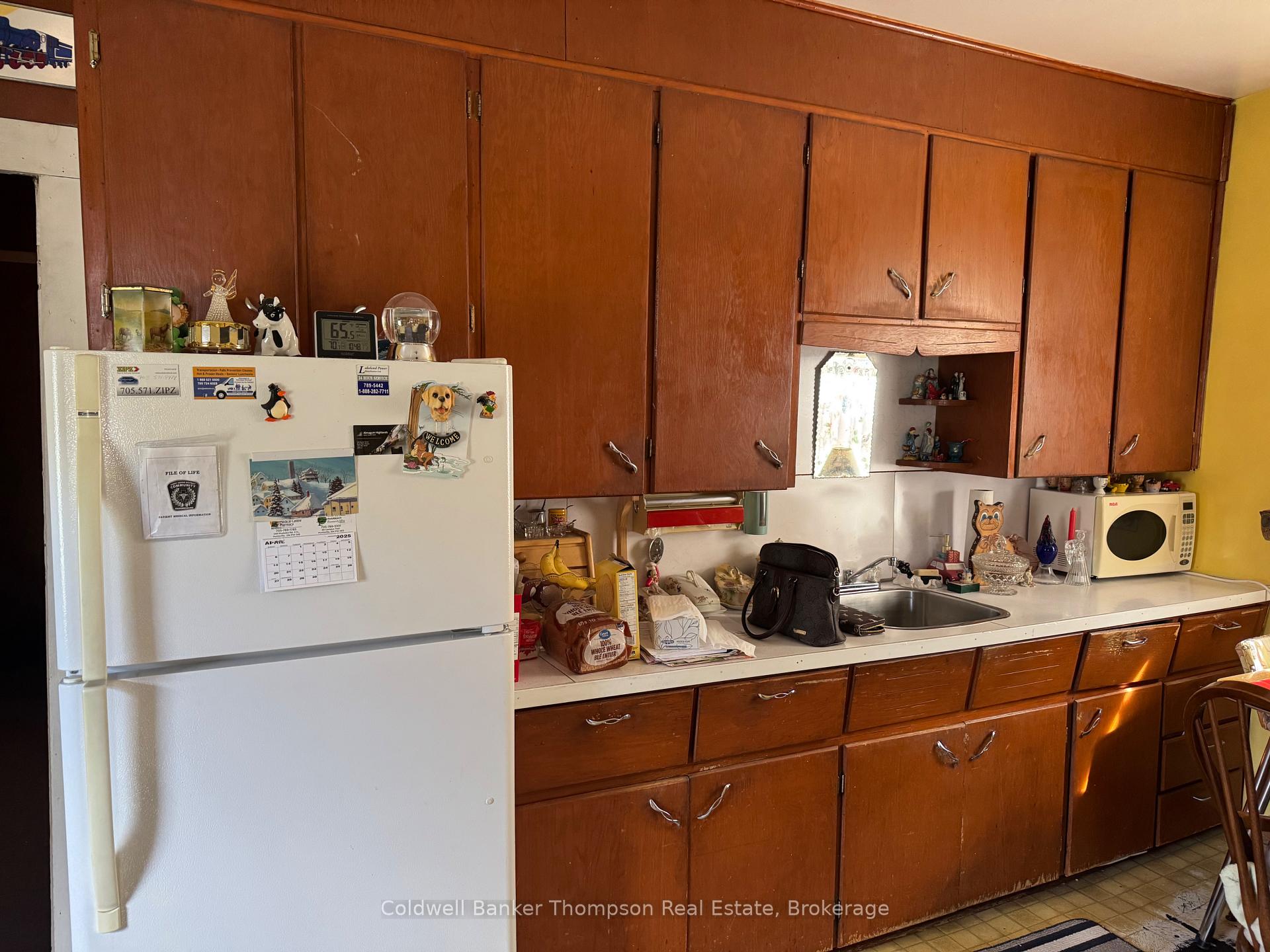 Photo 6 of 112 Queen Street, Burk's Falls — HOMEH