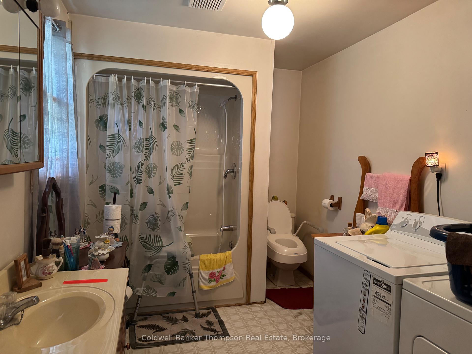 Photo 7 of 112 Queen Street, Burk's Falls — HOMEH
