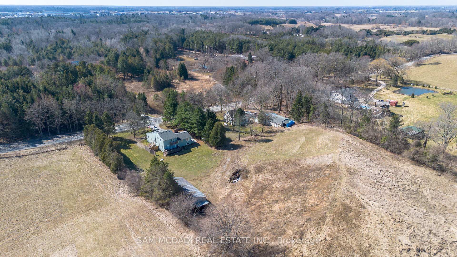 Front of 855 Jerseyville Road W