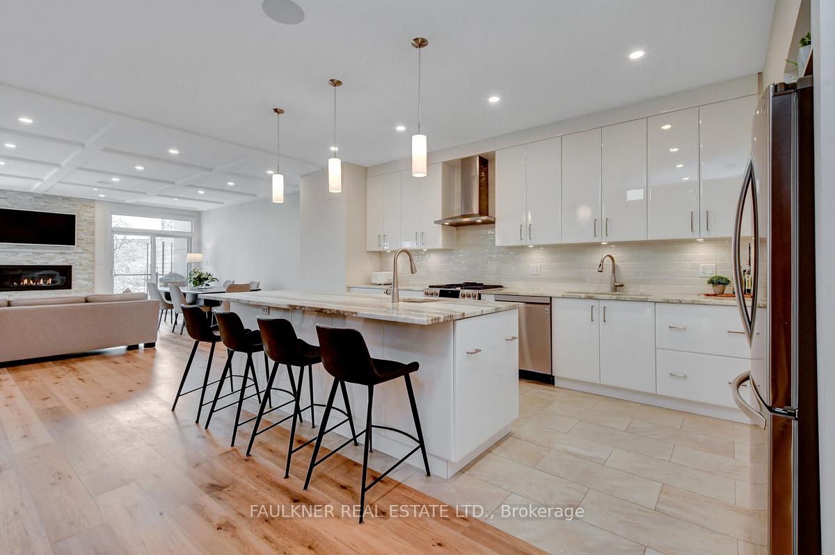 Photo 10 of 41 Aylen Avenue, Ottawa, Woodroffe — HOMEH