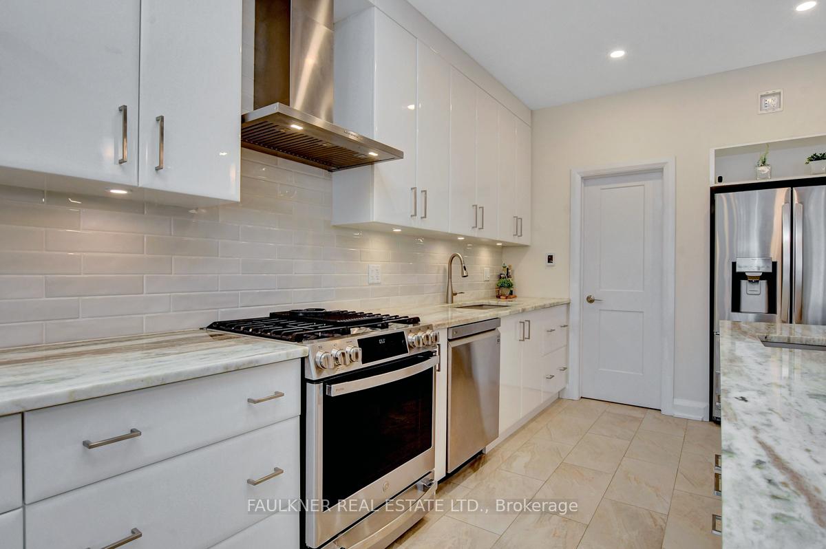 Photo 9 of 41 Aylen Avenue, Ottawa, Woodroffe — HOMEH
