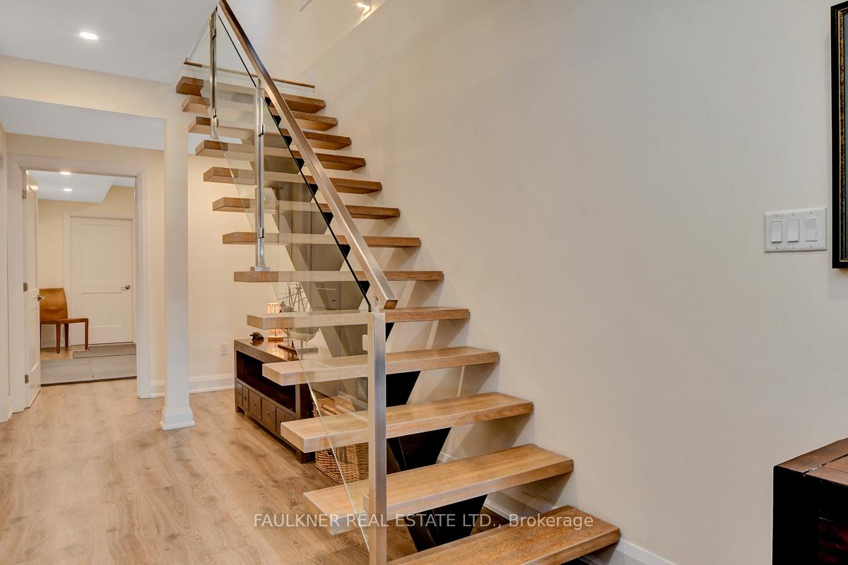 Photo 30 of 41 Aylen Avenue, Ottawa, Woodroffe — HOMEH