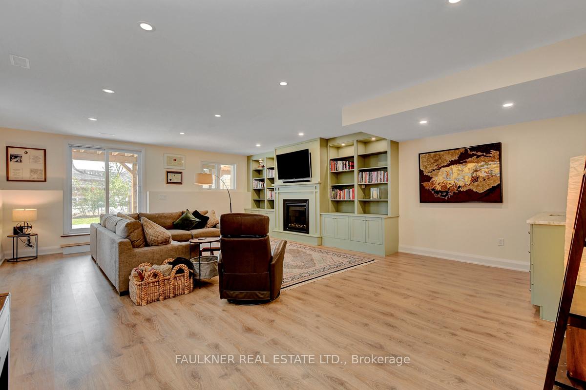 Photo 26 of 41 Aylen Avenue, Ottawa, Woodroffe — HOMEH