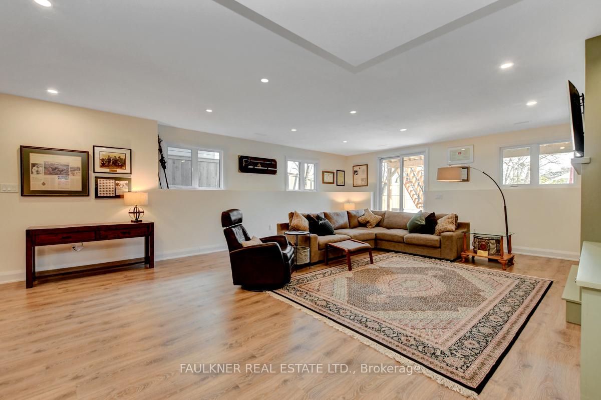 Photo 32 of 41 Aylen Avenue, Ottawa, Woodroffe — HOMEH