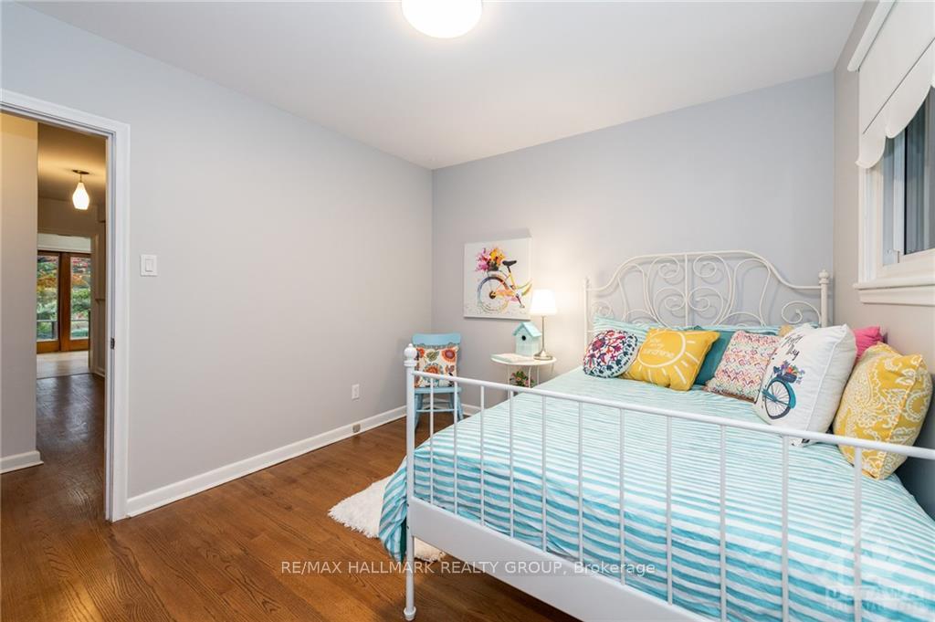 Photo 9 of 1132 Cline Crescent, Ottawa, Bel Air Heights — HOMEH