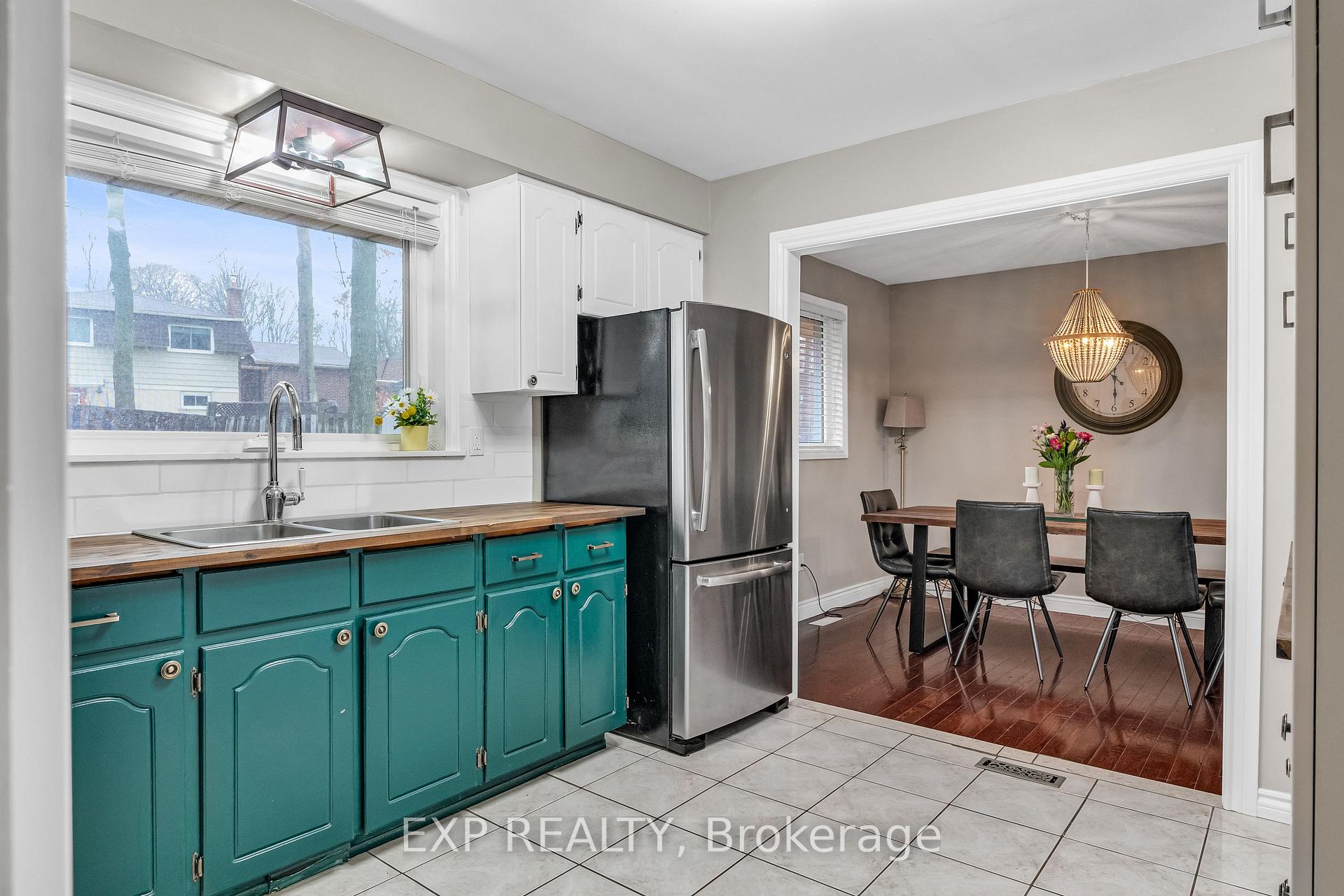 Photo 13 of 10 Birchwood Drive, Barrie, Cundles East — HOMEH