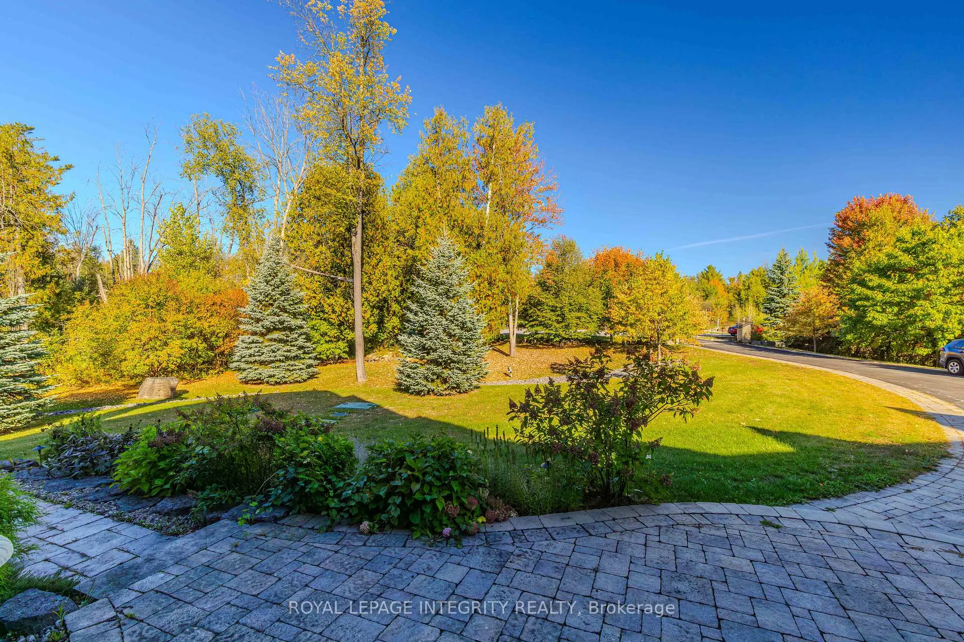 Photo 2 of 1326 Terrace Ridge Drive, Ottawa, Huntley Ward (South East) — HOMEH