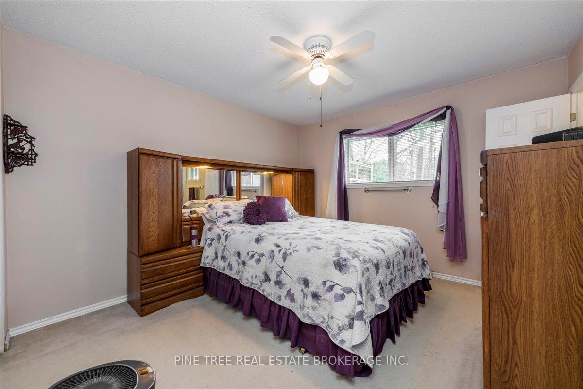 Photo 9 of 23 Brennan Avenue, Barrie, South Shore — HOMEH