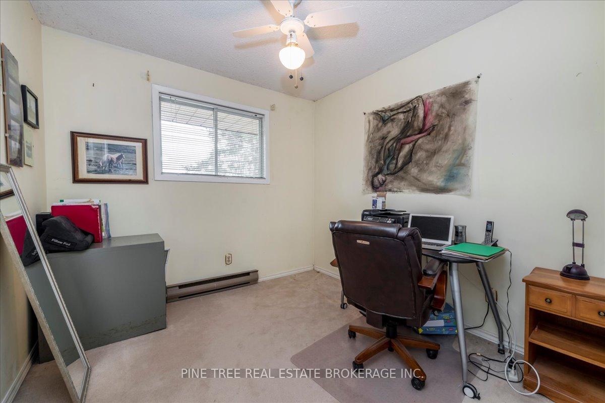 Photo 14 of 23 Brennan Avenue, Barrie, South Shore — HOMEH