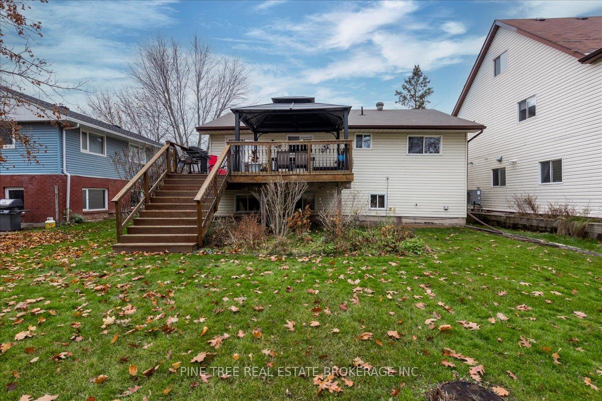 Photo 24 of 23 Brennan Avenue, Barrie, South Shore — HOMEH
