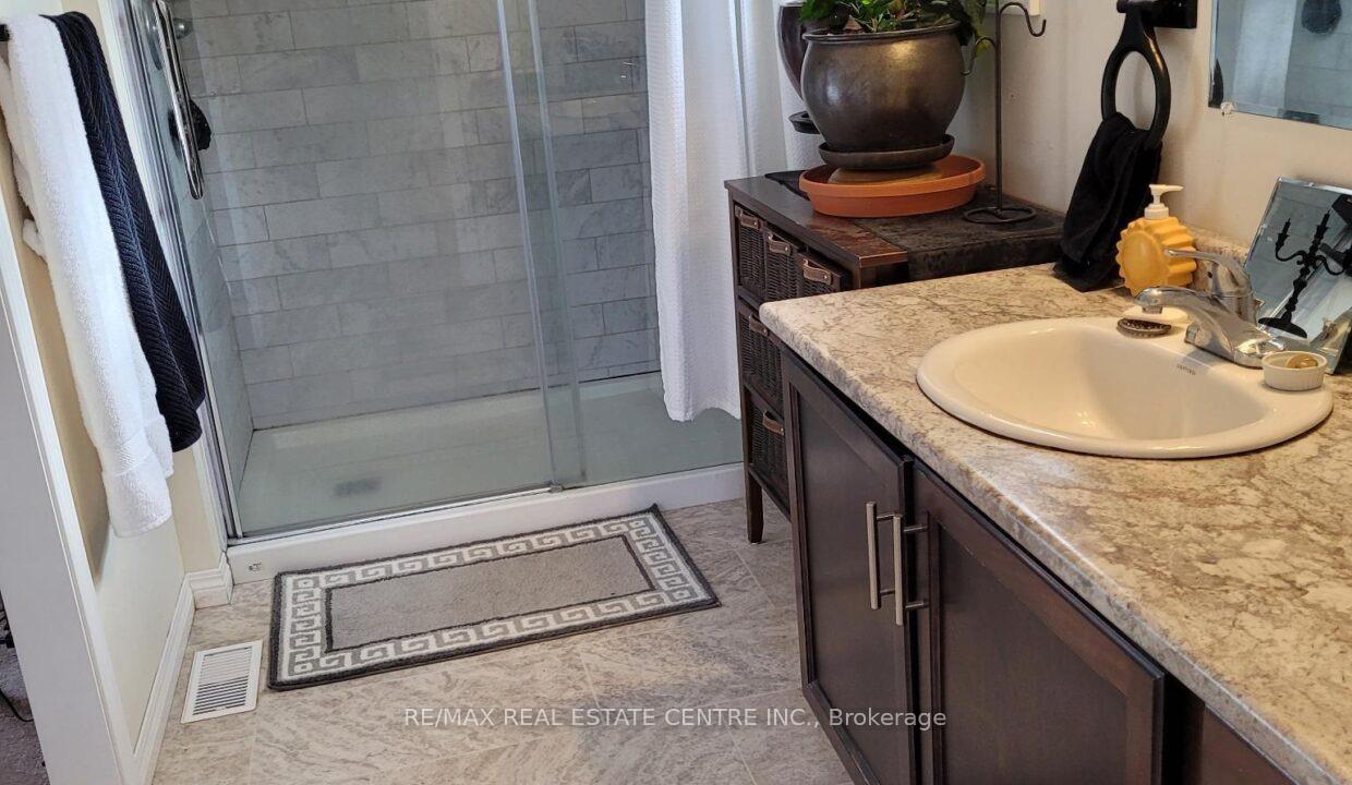 Photo 26 of 7 Pawlett Road, McKellar — HOMEH