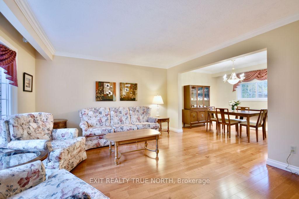 Photo 3 of 23 Debra Crescent, Barrie, Allandale Heights — HOMEH