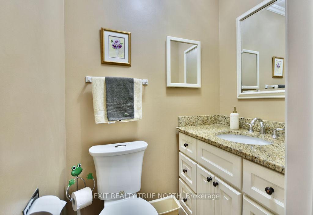 Photo 17 of 23 Debra Crescent, Barrie, Allandale Heights — HOMEH