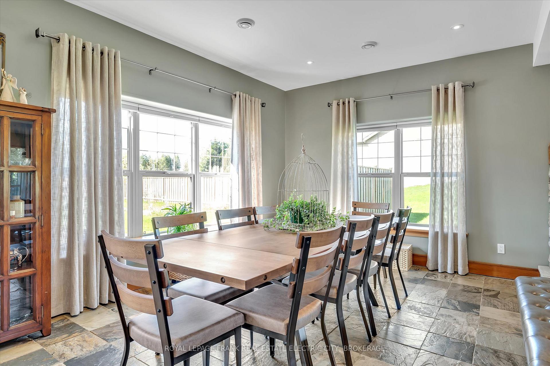 Photo 9 of 369 Douglas Road, Douro-Dummer — HOMEH