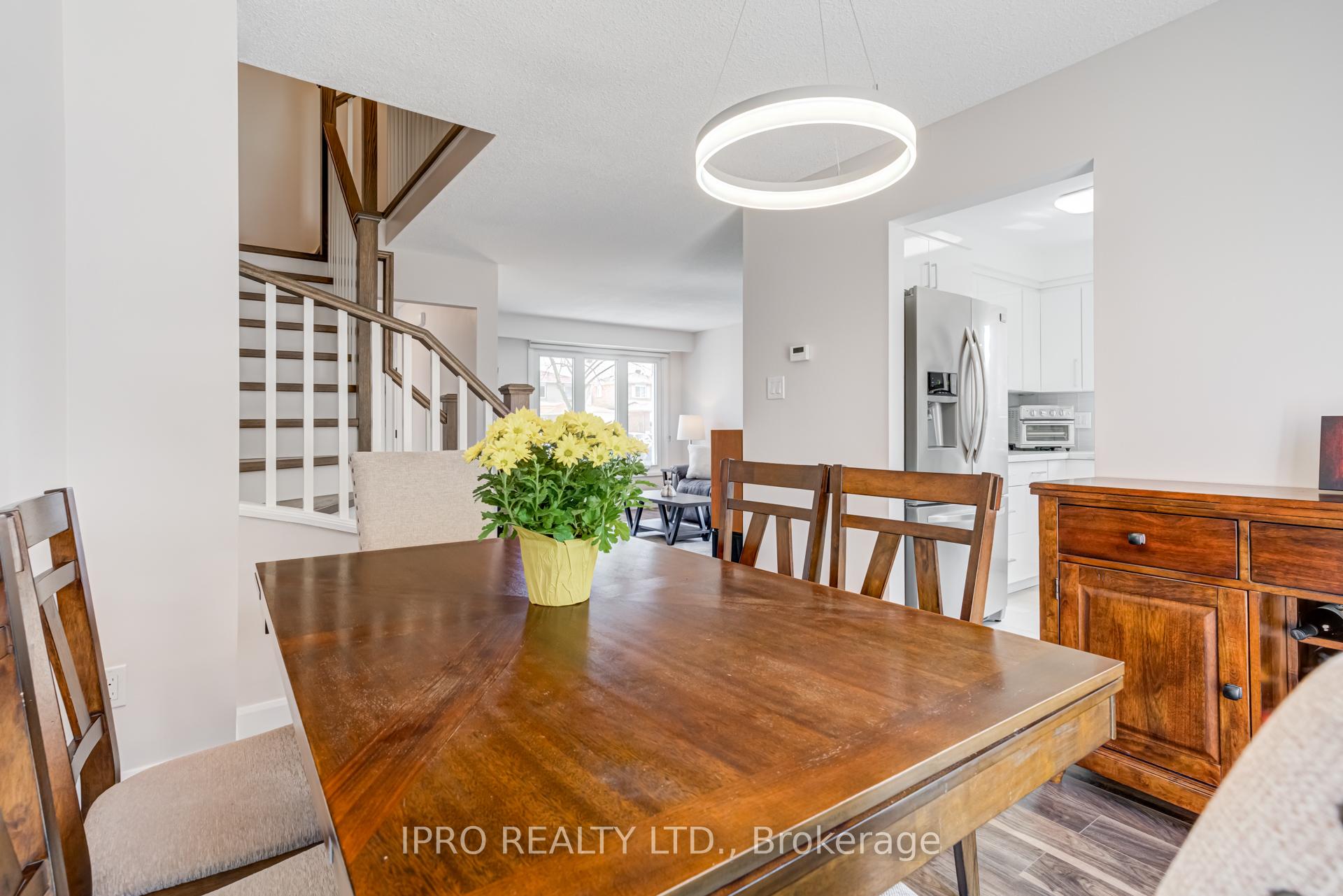 Photo 11 of 94 Rushmore Crescent, Brampton, Heart Lake East — HOMEH