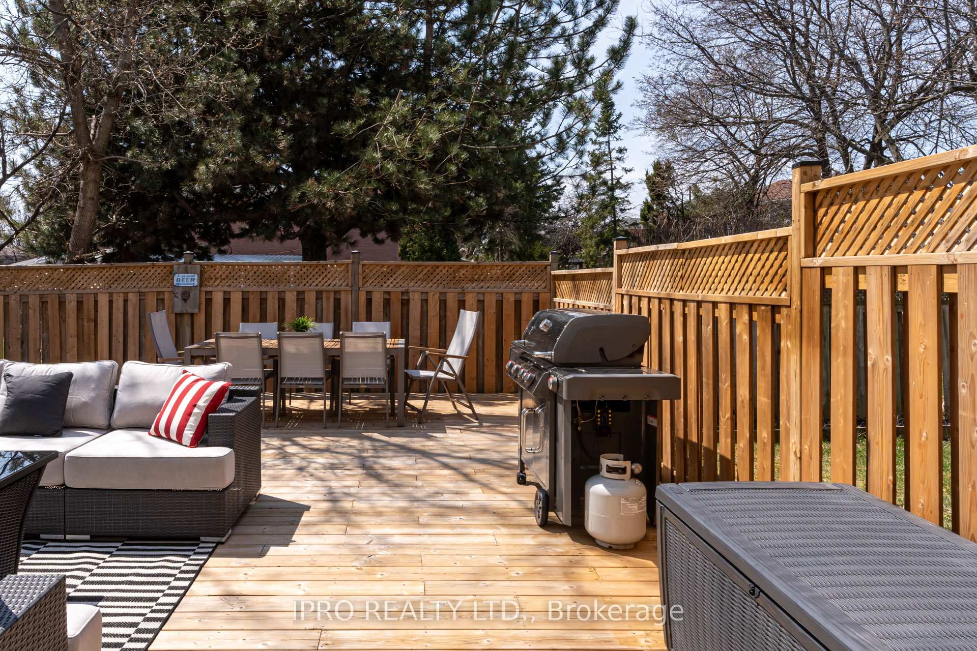 Photo 36 of 94 Rushmore Crescent, Brampton, Heart Lake East — HOMEH