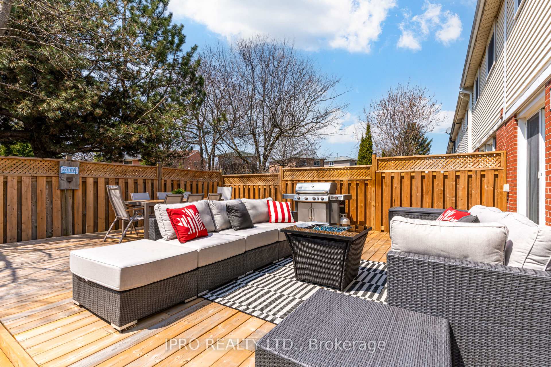 Photo 38 of 94 Rushmore Crescent, Brampton, Heart Lake East — HOMEH