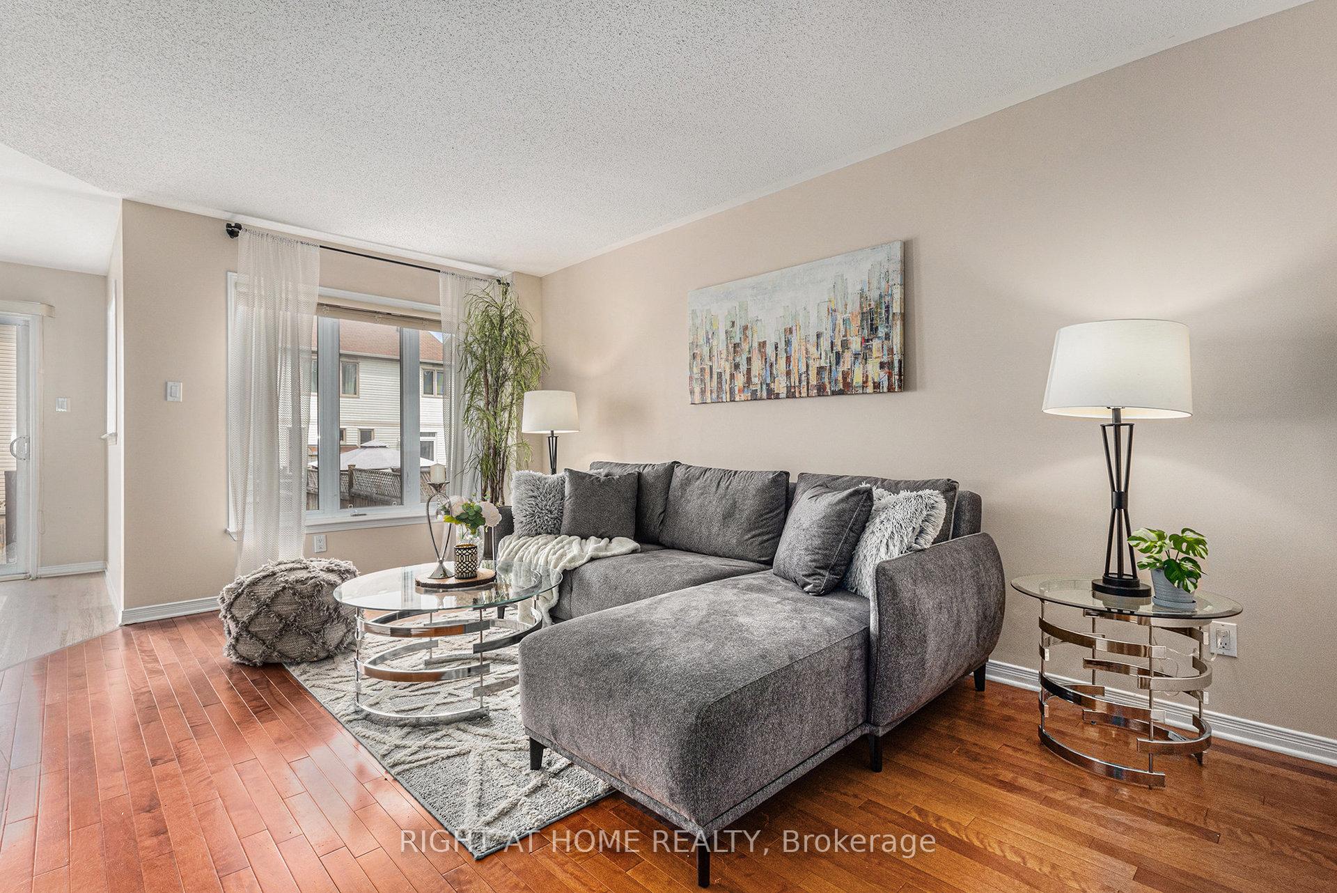 Photo 2 of 194 Deercroft Avenue, Ottawa, Barrhaven - Longfields — HOMEH