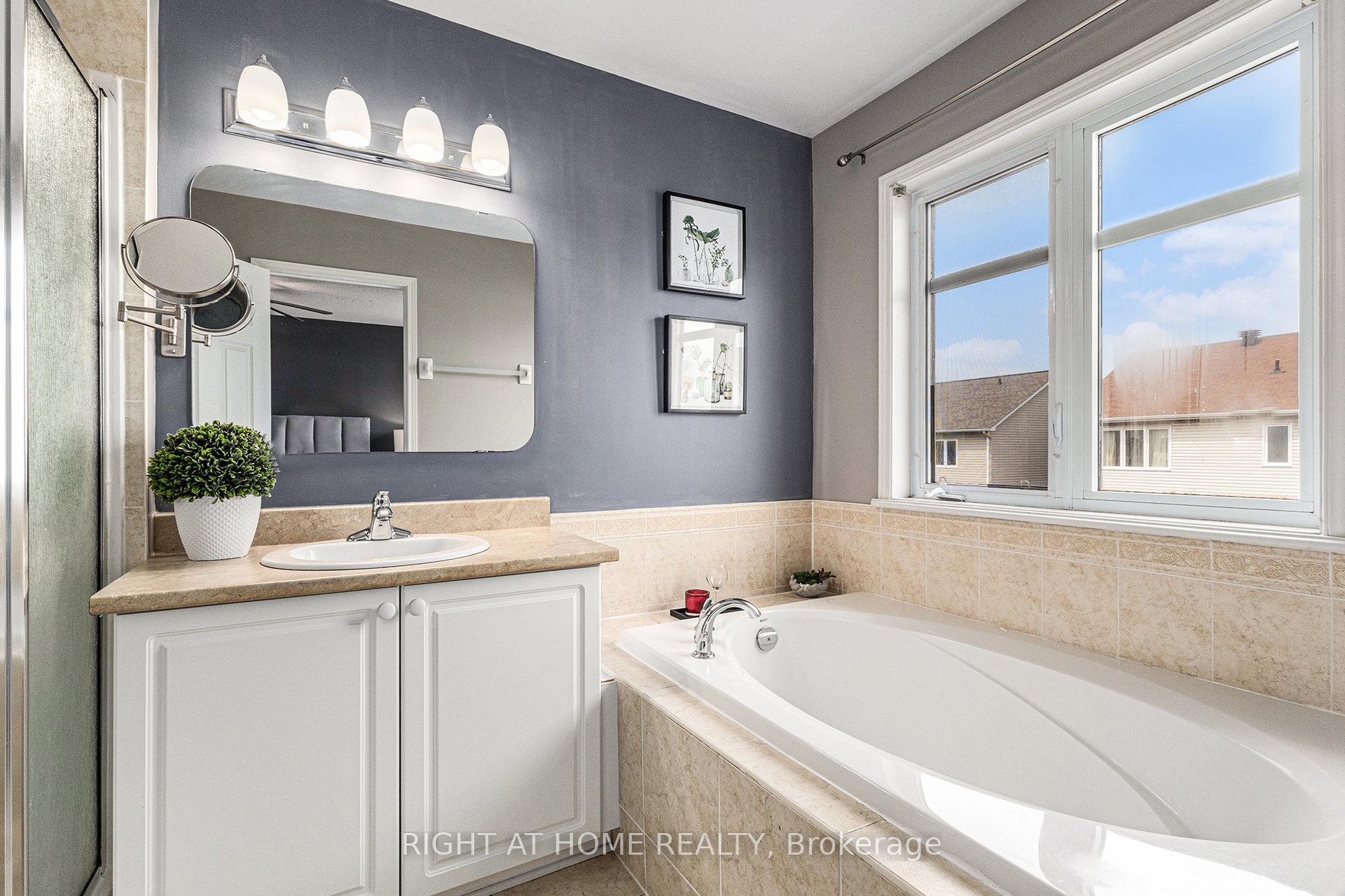 Photo 10 of 194 Deercroft Avenue, Ottawa, Barrhaven - Longfields — HOMEH