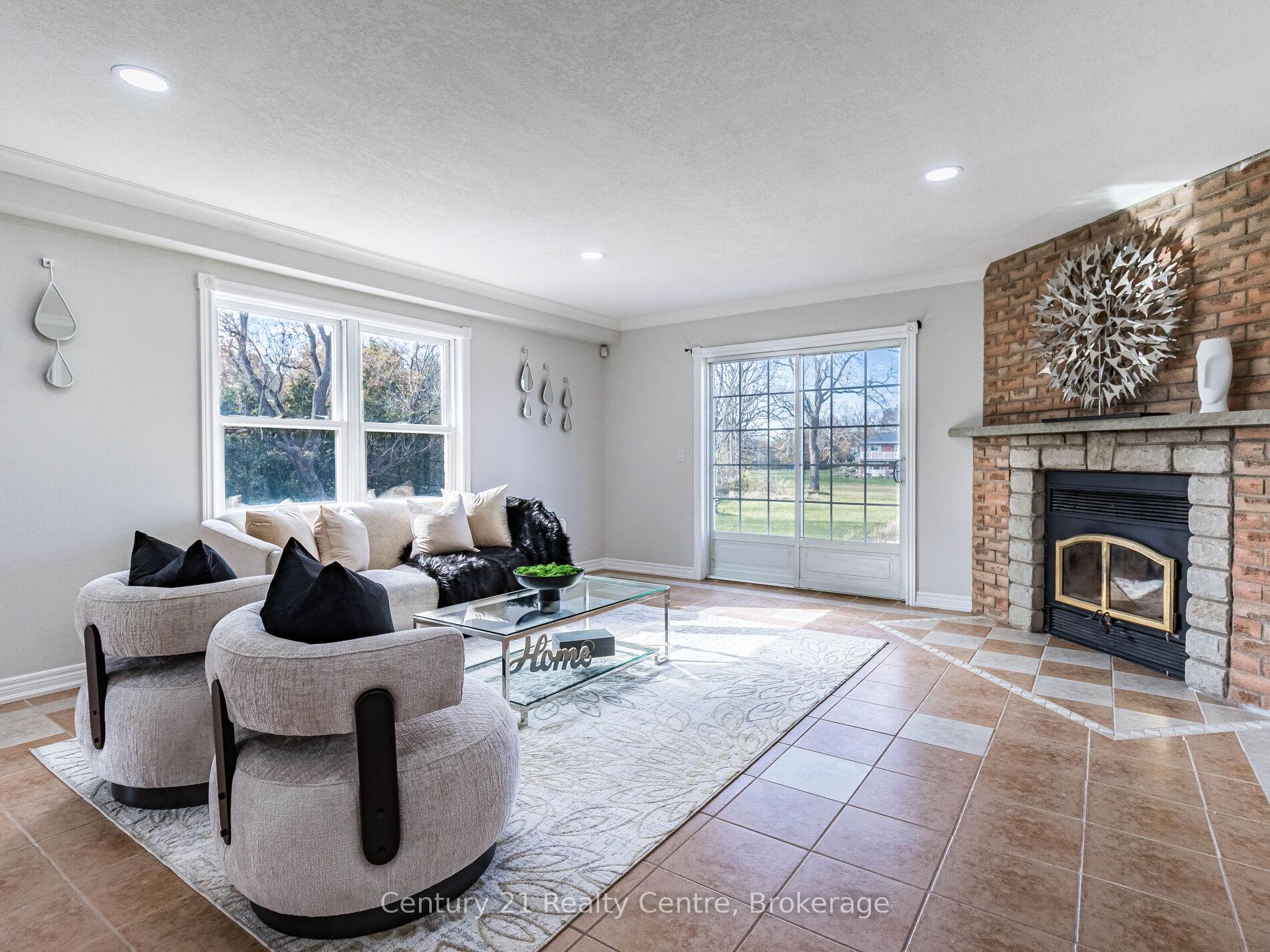 Photo 22 of 891 Hwy 8, Hamilton, Rural Flamborough — HOMEH