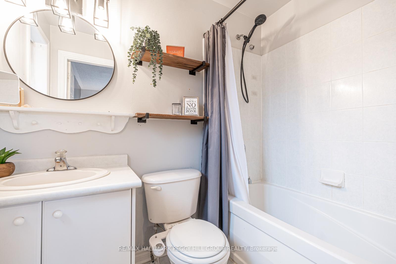 Photo 9 of 20 Jagges Drive, Barrie, Edgehill Drive — HOMEH