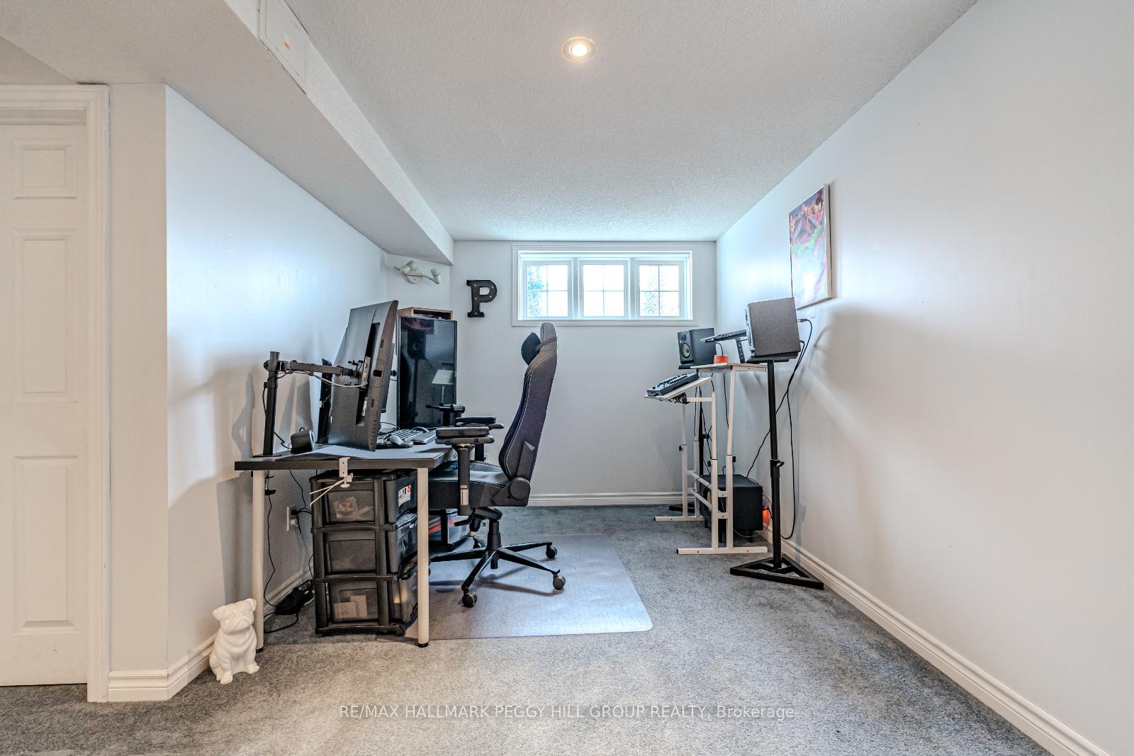Photo 14 of 20 Jagges Drive, Barrie, Edgehill Drive — HOMEH