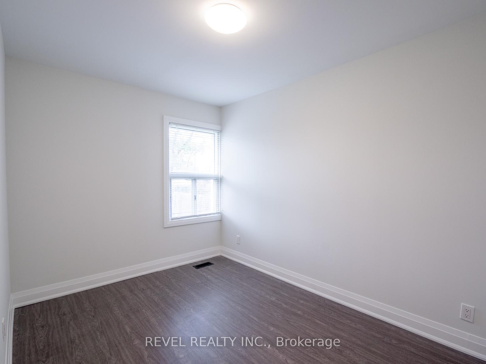 Photo 11 of 283 Parkdale Avenue N, Hamilton, Normanhurst — HOMEH