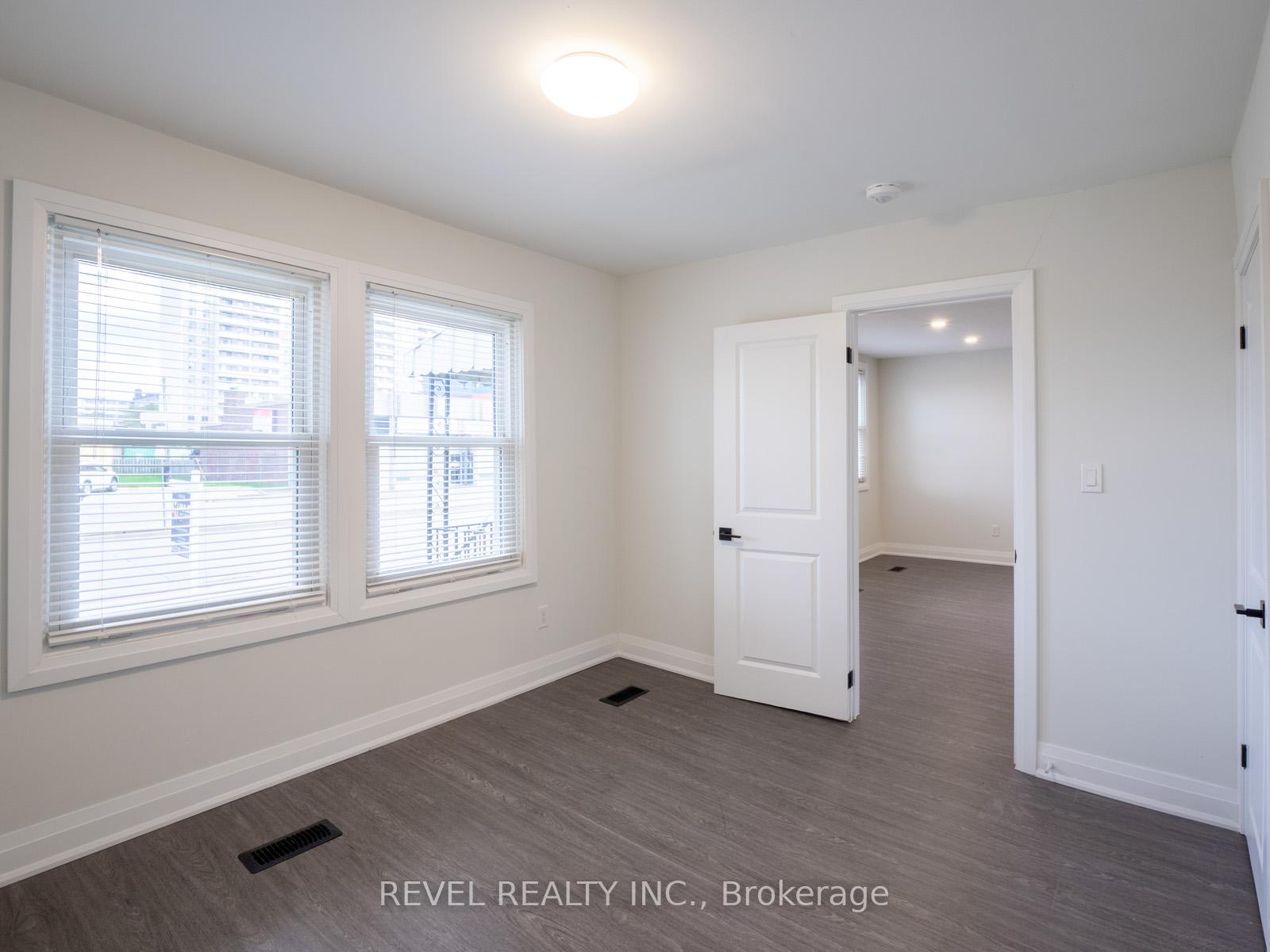 Photo 17 of 283 Parkdale Avenue N, Hamilton, Normanhurst — HOMEH