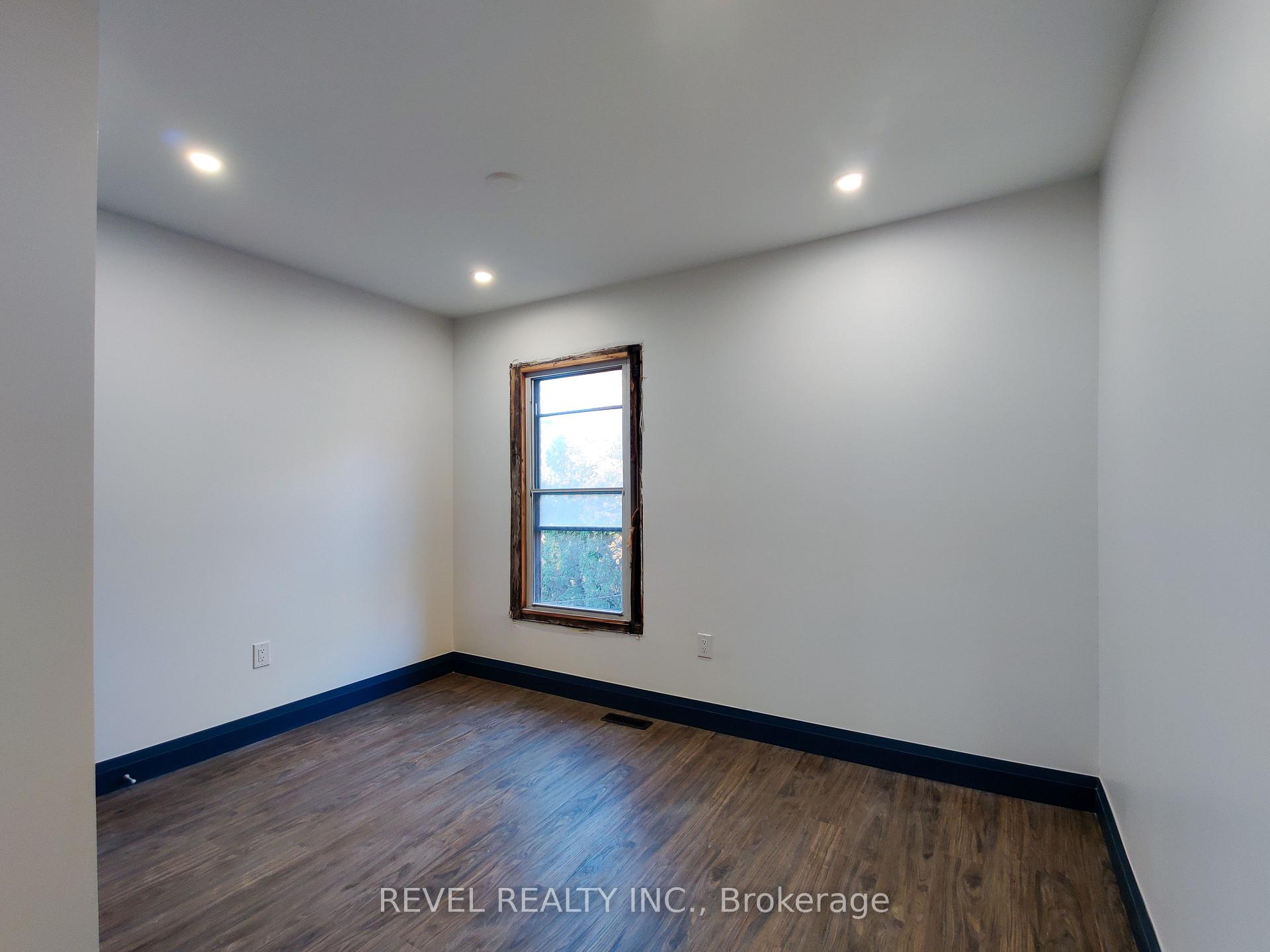 Photo 24 of 134 Ontario Avenue, Hamilton, Stinson — HOMEH
