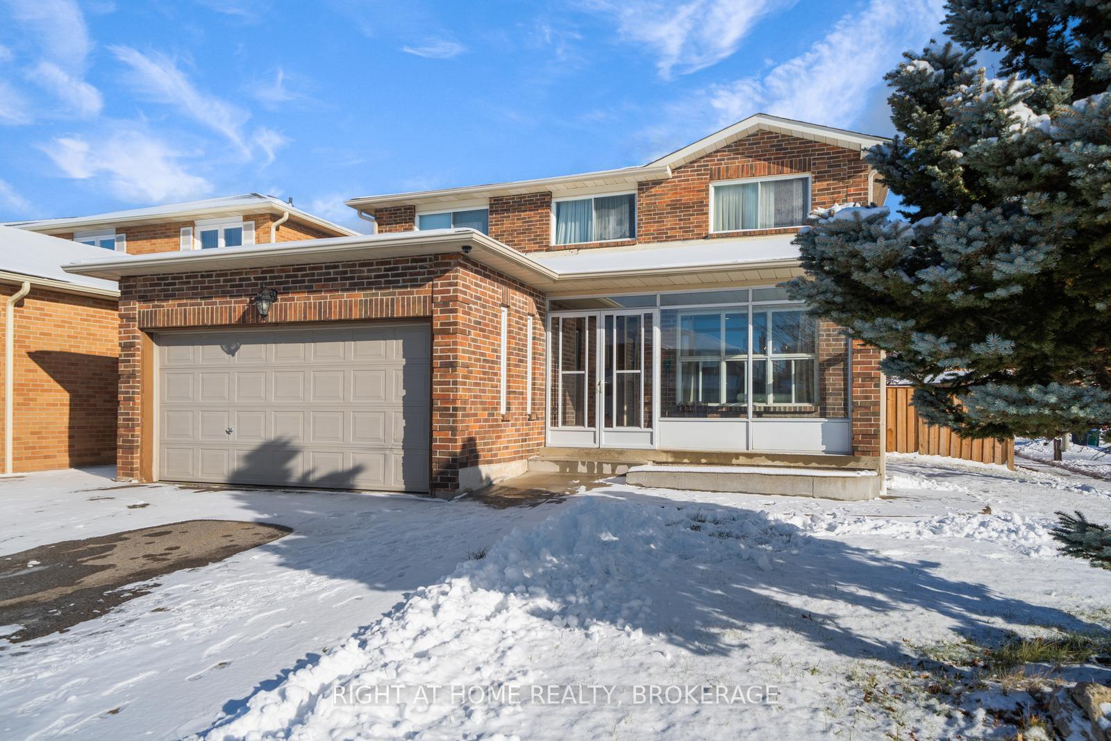 Photo 2 of 37 Sheringham Street, Brampton, Heart Lake West — HOMEH