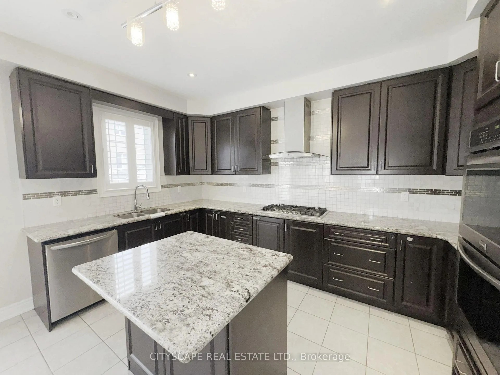 Photo 12 of 33 Brookwater Crescent, Caledon, Rural Caledon — HOMEH