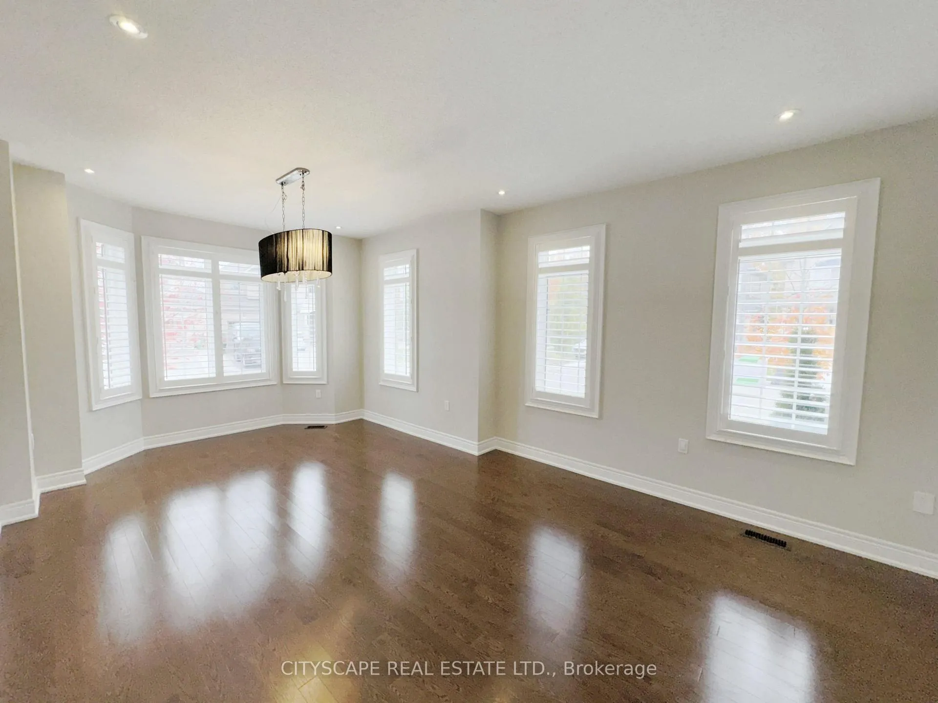 Photo 14 of 33 Brookwater Crescent, Caledon, Rural Caledon — HOMEH