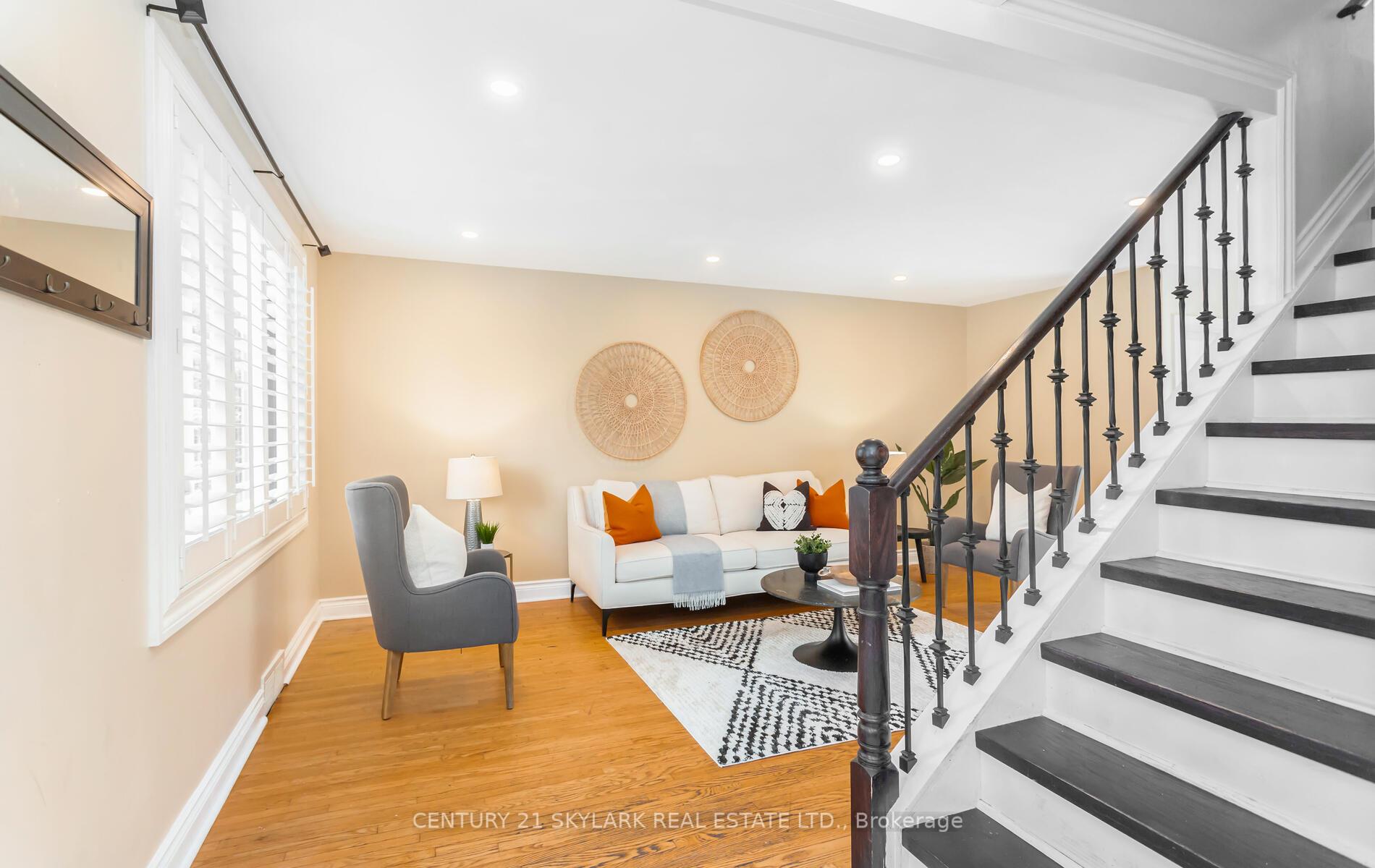 Photo 5 of 3 Binsell Avenue, Brampton, Brampton North — HOMEH