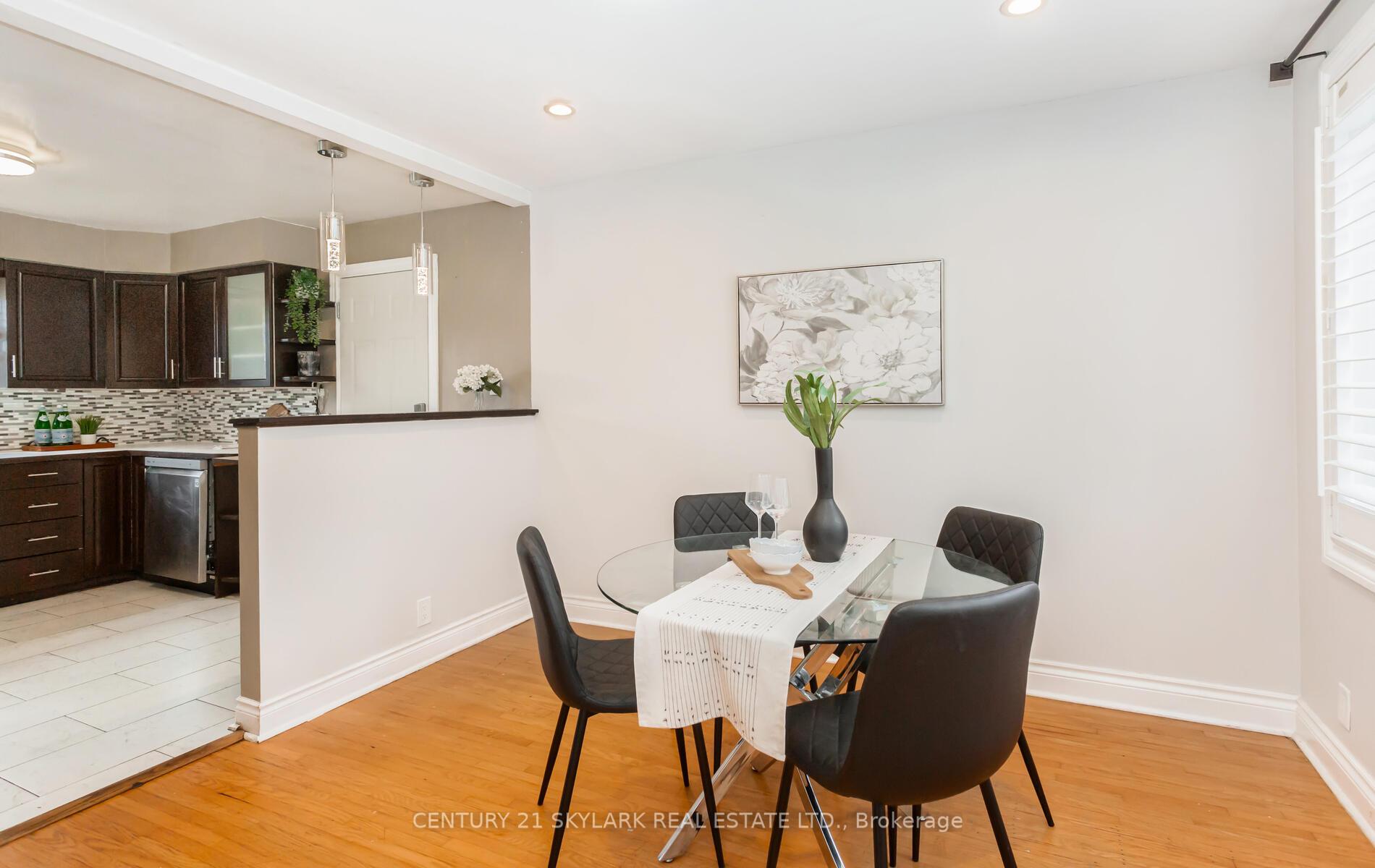 Photo 7 of 3 Binsell Avenue, Brampton, Brampton North — HOMEH