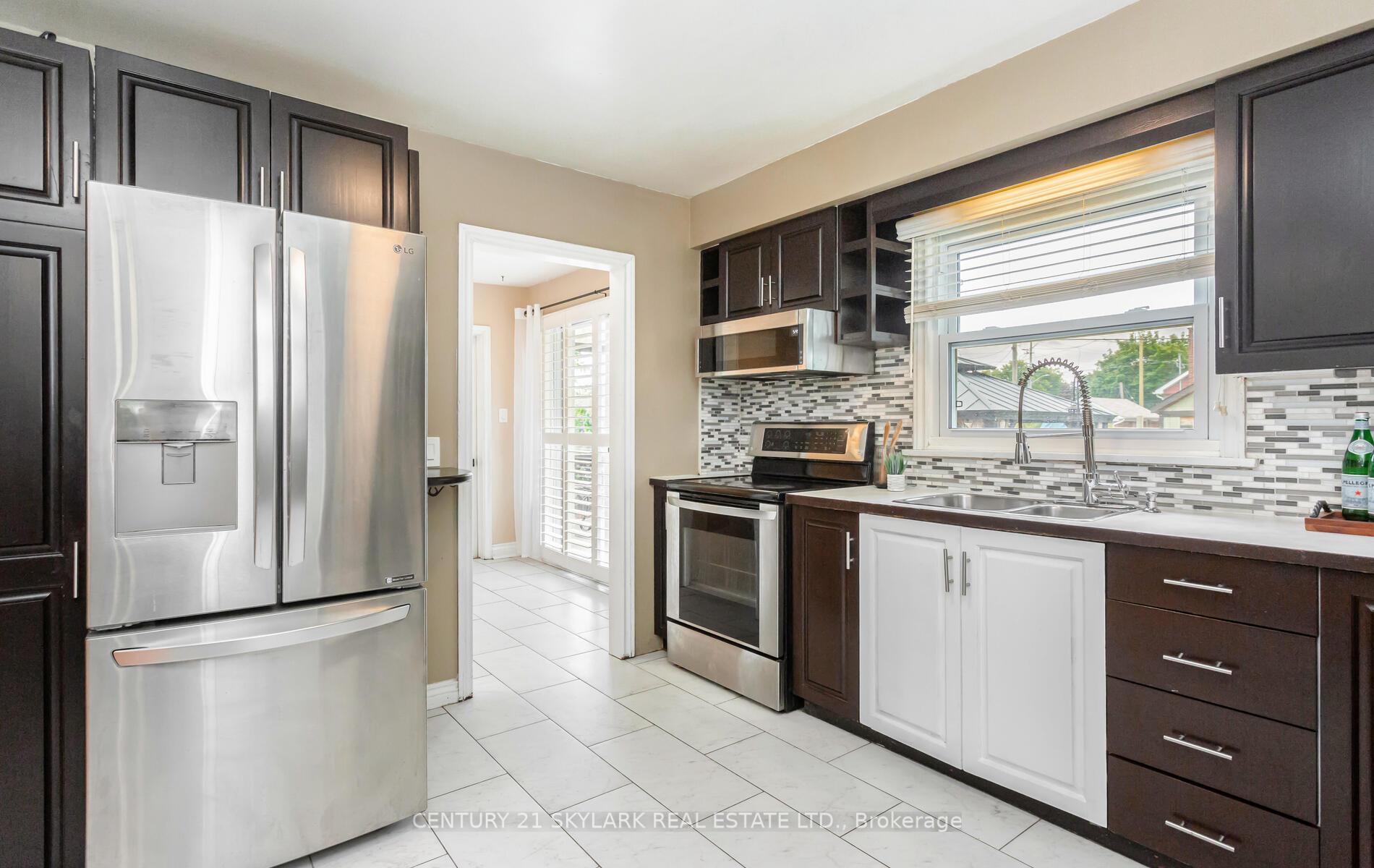 Photo 11 of 3 Binsell Avenue, Brampton, Brampton North — HOMEH