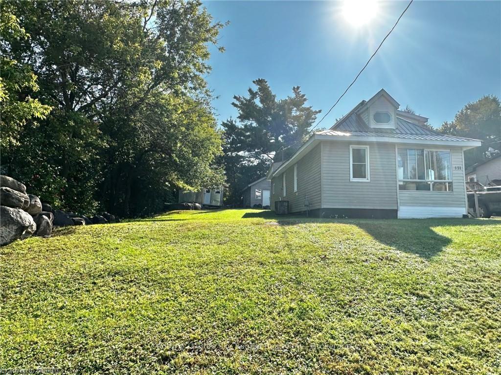 Photo 2 of 531 Division Street, Mattawa — HOMEH