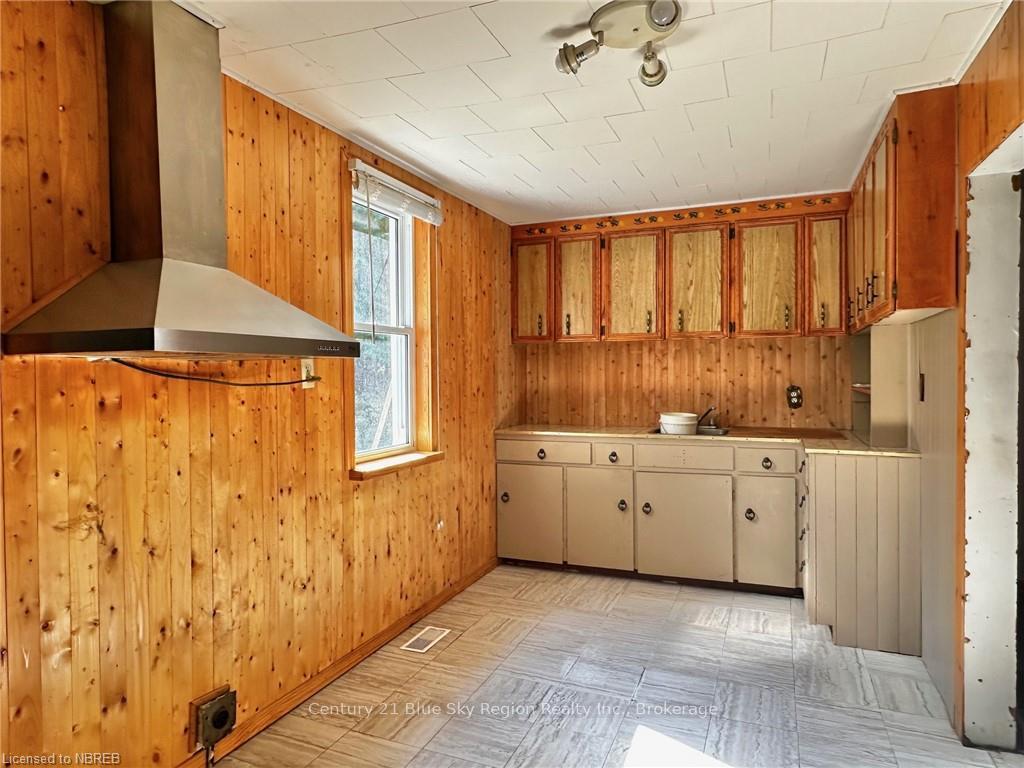 Photo 3 of 531 Division Street, Mattawa — HOMEH