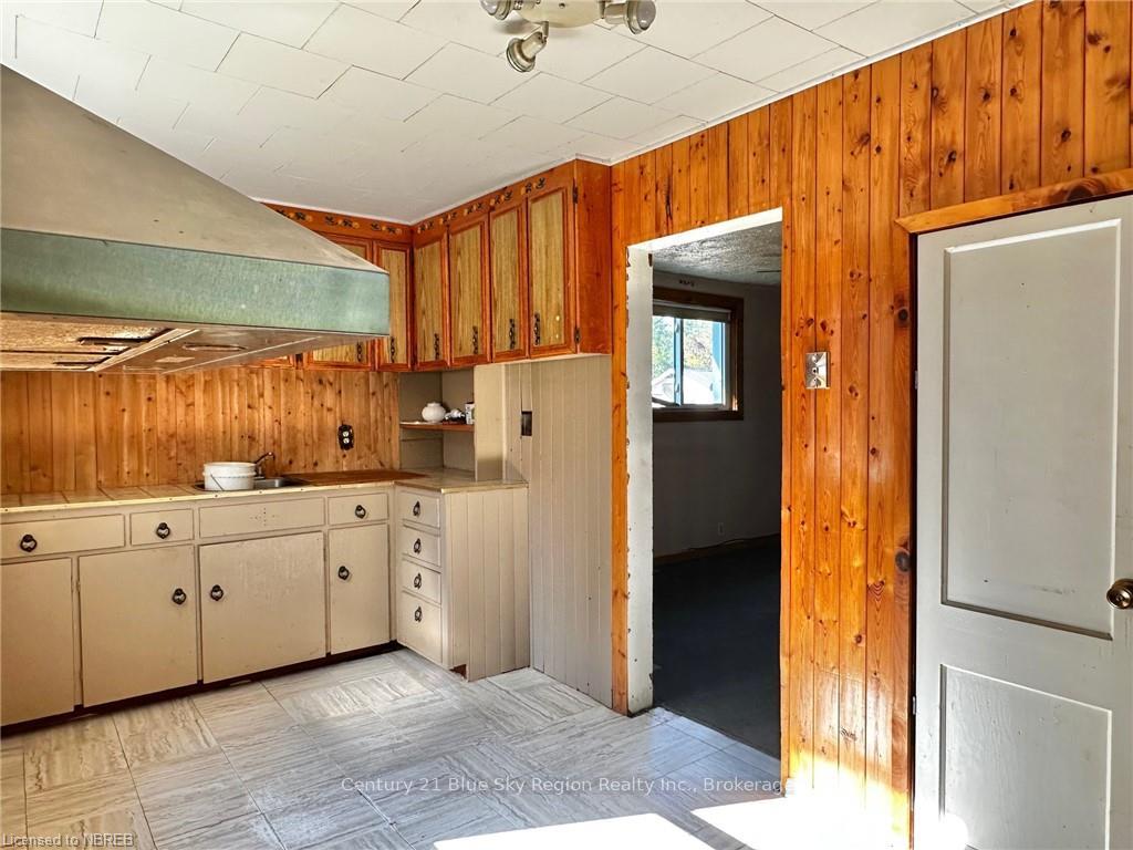 Photo 4 of 531 Division Street, Mattawa — HOMEH