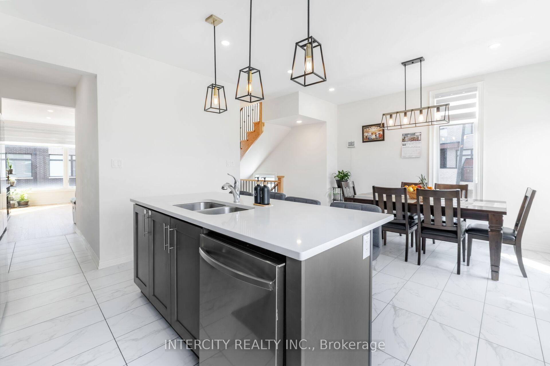 Photo 18 of 19 Queenpost Drive, Brampton, Credit Valley — HOMEH