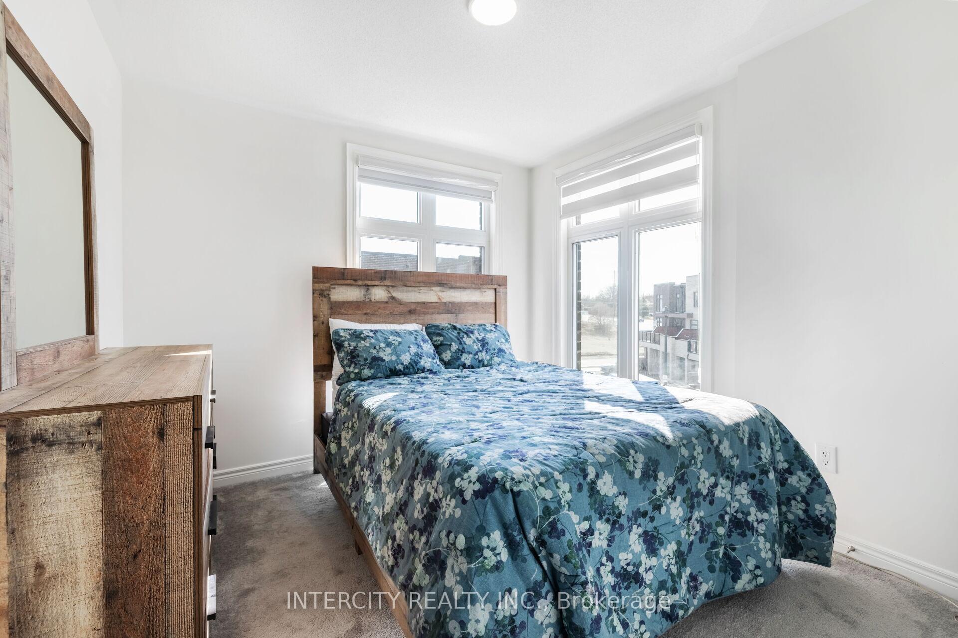 Photo 38 of 19 Queenpost Drive, Brampton, Credit Valley — HOMEH