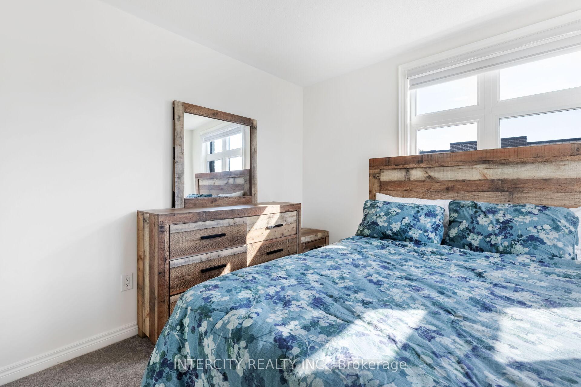Photo 40 of 19 Queenpost Drive, Brampton, Credit Valley — HOMEH