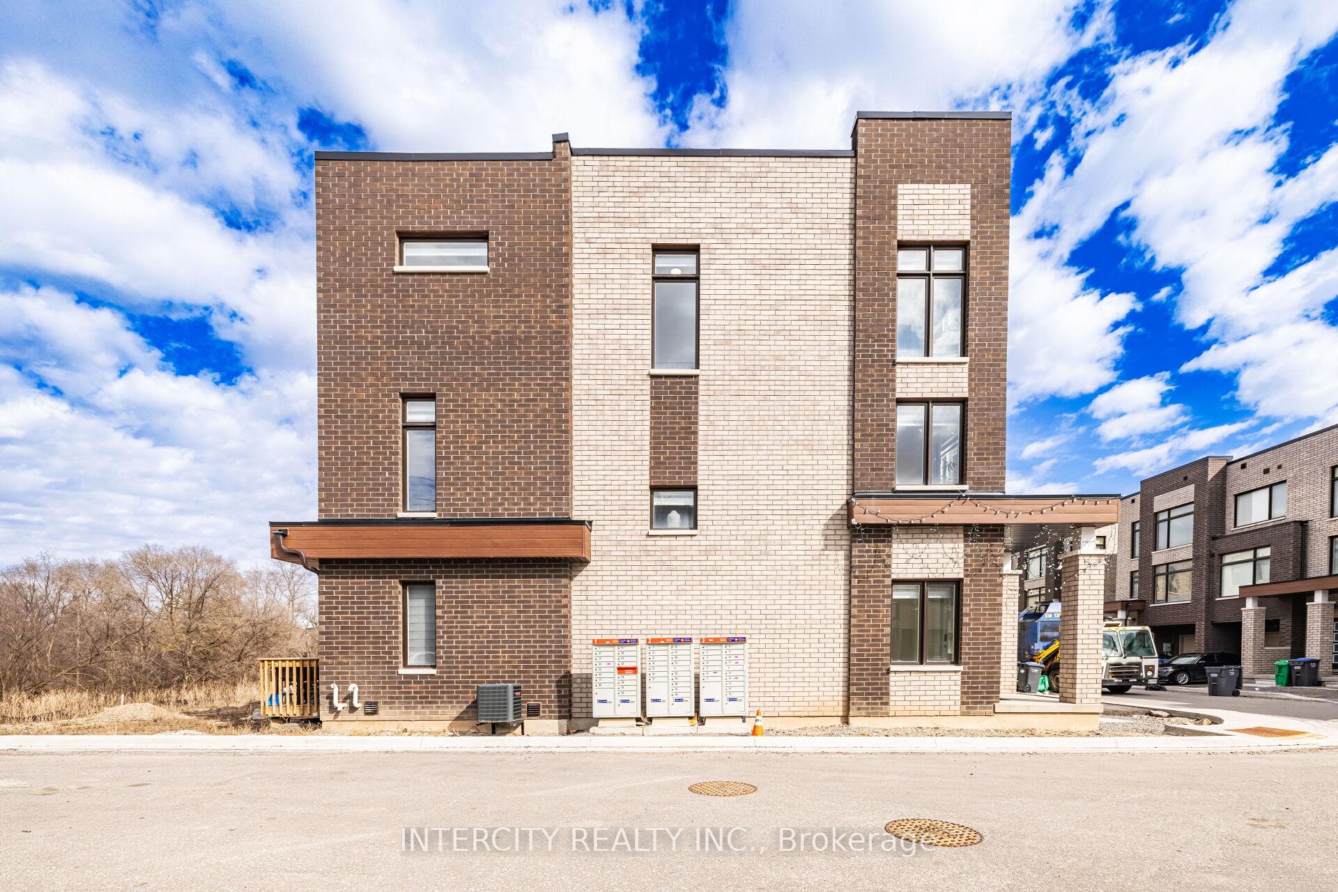 Photo 49 of 19 Queenpost Drive, Brampton, Credit Valley — HOMEH