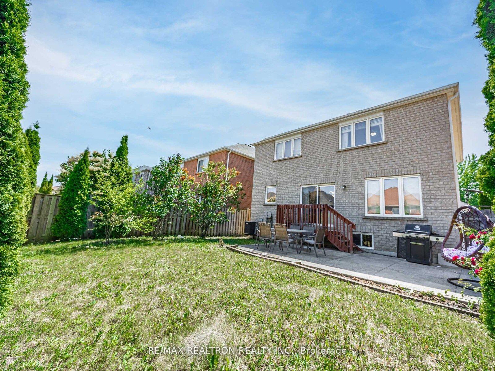 Photo 34 of 19 Clapperton Drive, Ajax, Northwest Ajax — HOMEH